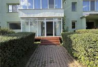 800 €, Spațiu comercial