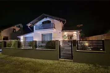 Vilă - 4 camere de vanzare NORD-VEST - Suceava anunturi imobiliare Suceava