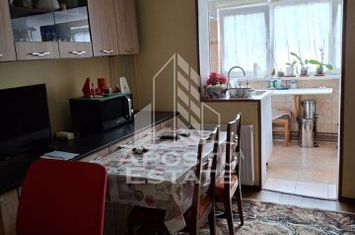 Apartament 3 camere,  balcon inchis, zona Dorobantilor anunturi imobiliare Timis