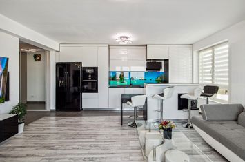 Apartament 4 camere de vanzare TOMIS PLUS - Constanta anunturi imobiliare Constanta