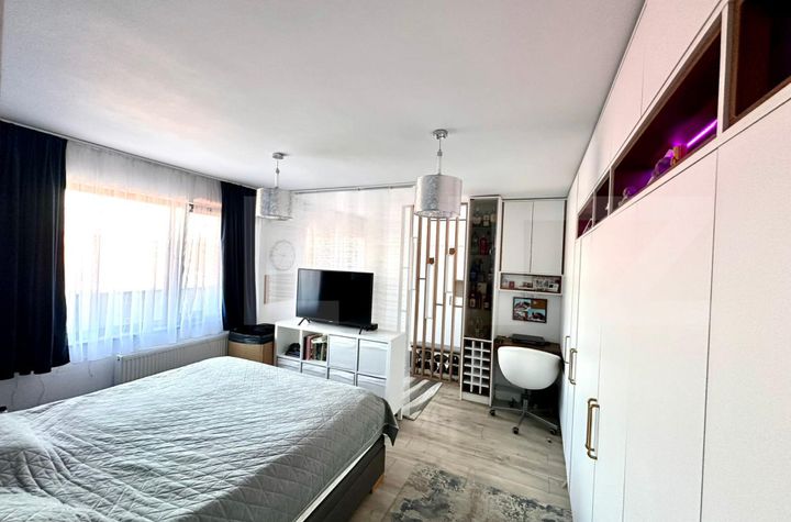 Apartament 3 camere de vanzare FLORESTI - Cluj anunturi imobiliare Cluj