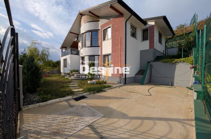 Casă - 3 camere de vanzare IASI - Iasi anunturi imobiliare Iasi
