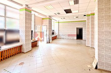 SPATIU COMERCIAL 200 MP | SUPRAFATA VITRATA 16 ML anunturi imobiliare Brasov