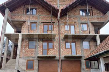 Vilă - 10 camere de vanzare LUNA - Cluj anunturi imobiliare Cluj
