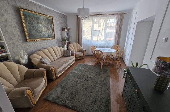 Casa 4 camere,2 băi,140 mp,  zona Centrală anunturi imobiliare Mures