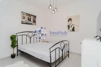 Ap. cu 1 camera, Ultracentral, curte si loc de parcare incluse! anunturi imobiliare Iasi