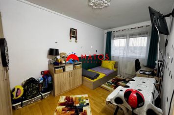 Apartament 3 camere de vanzare CENTRU - Prahova anunturi imobiliare Prahova