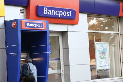 Bancpost a lansat un card de debit în lei pentru companii mici şi persoane fizice autorizate