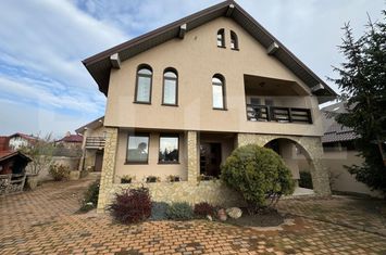 Vilă - 4 camere de vanzare SUCEAVA - Suceava anunturi imobiliare Suceava