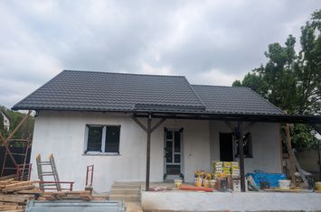 Casă - 3 camere de vanzare BACAU - Bacau anunturi imobiliare Bacau
