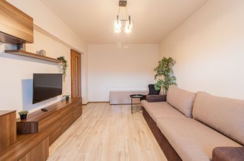 Apartament 2camere B-dul Garii  sau schimb cu teren anunturi imobiliare Brasov
