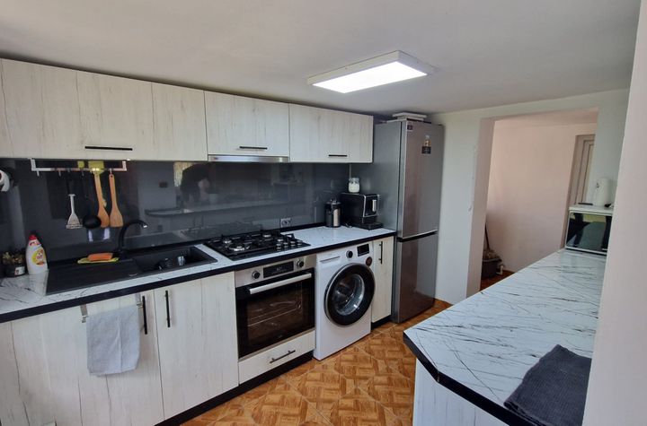 Casă - 3 camere de vanzare DANESTI - Gorj anunturi imobiliare Gorj