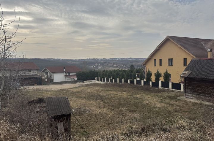 Teren Paleu 681 MP, preț 43.000€ vedere panoramică spre lac anunturi imobiliare Bihor