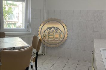 Apartament 3 camere de vanzare CENTRAL - Bihor anunturi imobiliare Bihor