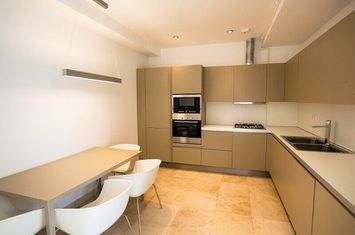 Apartament 4 camere, parcare, zona Floreasca anunturi imobiliare Bucuresti