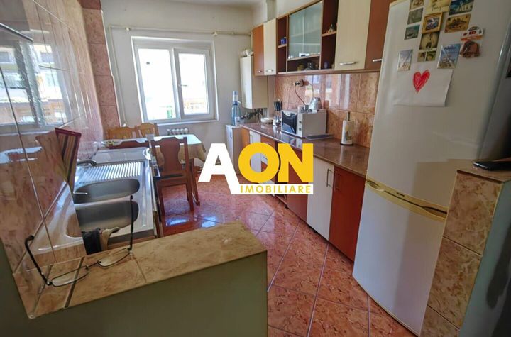 Apartament 3 Camere, Decomandat, Zona Cetate, Etaj 1 anunturi imobiliare Alba