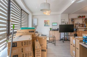 Spatiu birou cu acces din strada anunturi imobiliare Brasov