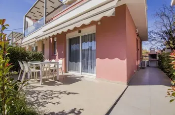 Mezonetă mobilată 3 camere, 82 mp, la 50 m de mare anunturi imobiliare Grecia