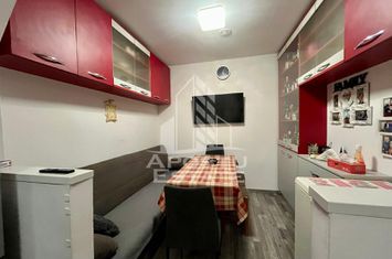 Doua apartamente la curte comuna,zona Traian anunturi imobiliare Timis