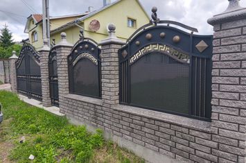 Vilă - 8 camere de vanzare SIRET - Suceava anunturi imobiliare Suceava