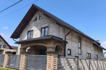 Vilă - 4 camere de vanzare RADAUTI - Suceava anunturi imobiliare Suceava