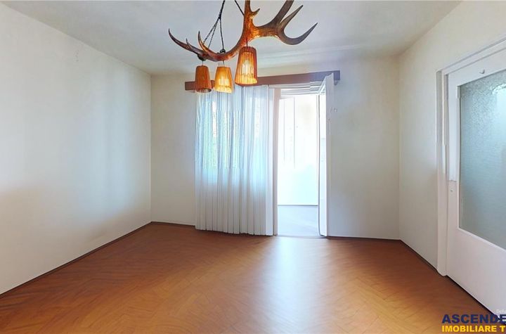 Apartament 3 camere de vanzare DAMBU PIETROS - Mures anunturi imobiliare Mures