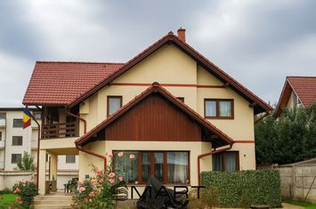 Casă - 7 camere de vanzare TRACTORU - Brasov anunturi imobiliare Brasov