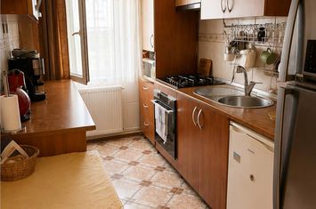 Apartament 3 camere de vanzare ASTRA - Brasov anunturi imobiliare Brasov