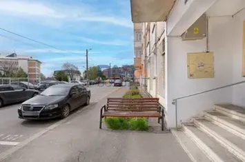 Spațiu pentru birou / salon / cabinet (38 mp) anunturi imobiliare Neamt