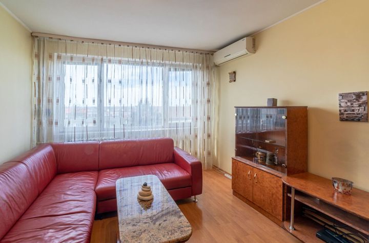 Apartament 2 camere de vanzare BOUL ROSU - Arad anunturi imobiliare Arad