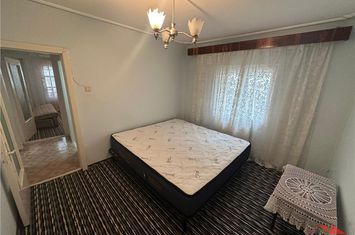 Apartament 4 camere de vanzare ULTRACENTRAL - Vrancea anunturi imobiliare Vrancea