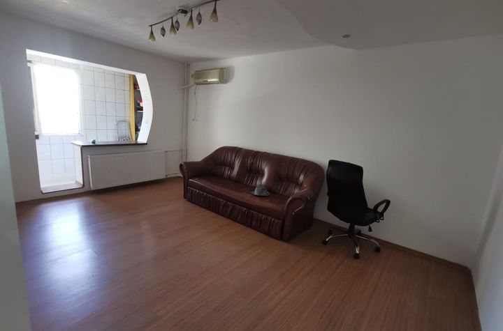 Anunț Vânzare Apartament 3 Camere Zona Dristor - Râmnicu Sărat anunturi imobiliare Bucuresti