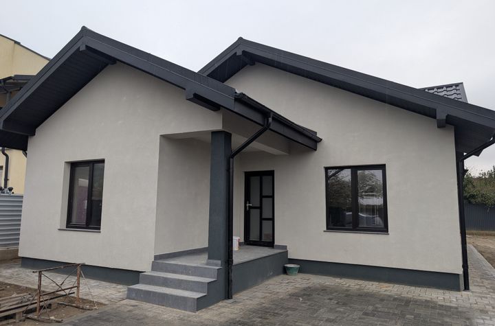 Casă - 4 camere de vanzare BACAU - Bacau anunturi imobiliare Bacau