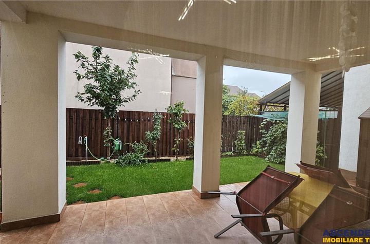 Vilă - 4 camere de vanzare TRACTORUL - Brasov anunturi imobiliare Brasov