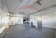 1.350 €, Spațiu industrial