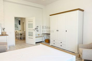 Apartament cu 3 camere de inchiriat ultracentral in Oradea anunturi imobiliare Bihor