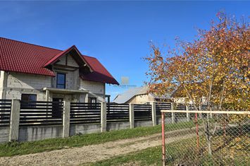 Vilă - 5 camere de vanzare MITOCU DRAGOMIRNEI - Suceava anunturi imobiliare Suceava
