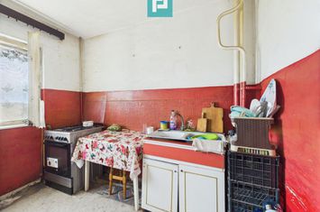 Apartament 3 camere la Polivalenta anunturi imobiliare Arad
