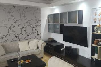 Apartament 4 camere de vanzare RADAUTI - Suceava anunturi imobiliare Suceava