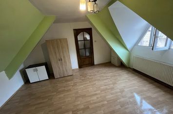 Vilă - 6 camere de vanzare RASNOV - Brasov anunturi imobiliare Brasov