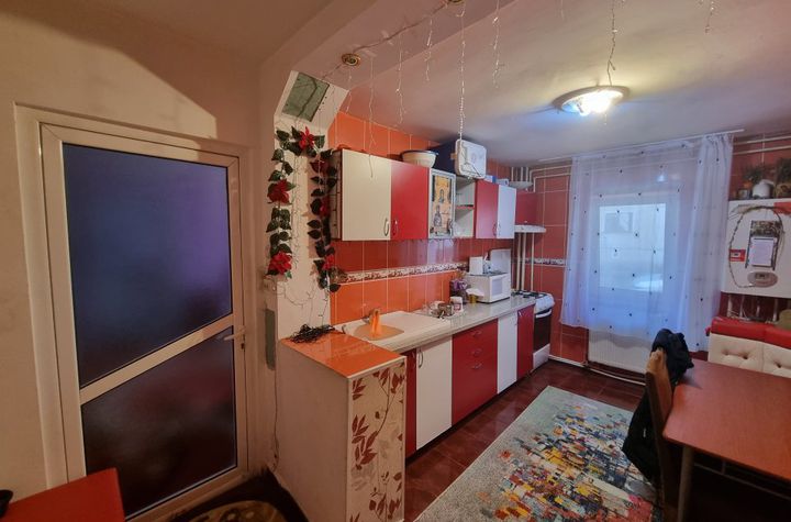 Apartament 2 camere de vanzare BACAU - Bacau anunturi imobiliare Bacau