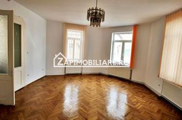 Casa 5 camere,3 băi,180 mp.teren 371 mp.Central anunturi imobiliare Mures