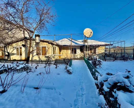 Casă 3 cam Tunari, 55 mp