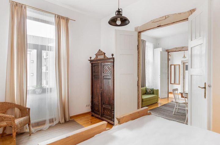 Apartament ultracentral, 2 dormitoare, 54 mp. 110 000 E. Comision 0. anunturi imobiliare Bihor