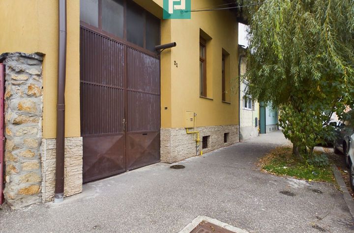 Apartament la casă cu 2 camere zona Boul Roșu anunturi imobiliare Arad