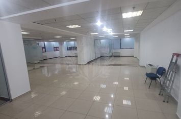 SPATII COMERCIALE /BIROURI//CLINICA// WEST MALL anunturi imobiliare Prahova