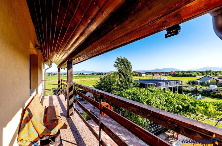 Casă - 5 camere de vanzare HARMAN - Brasov anunturi imobiliare Brasov