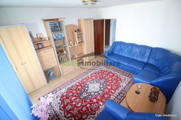 3 camere Zona Centrala cu boxa semimobilat !! anunturi imobiliare Olt