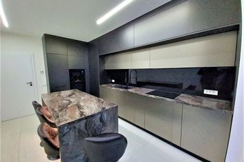 Vilă - 5 camere de vanzare DUMBRAVITA - Timis anunturi imobiliare Timis