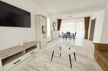 Vilă - 4 camere de inchiriat GHIMBAV - Brasov anunturi imobiliare Brasov